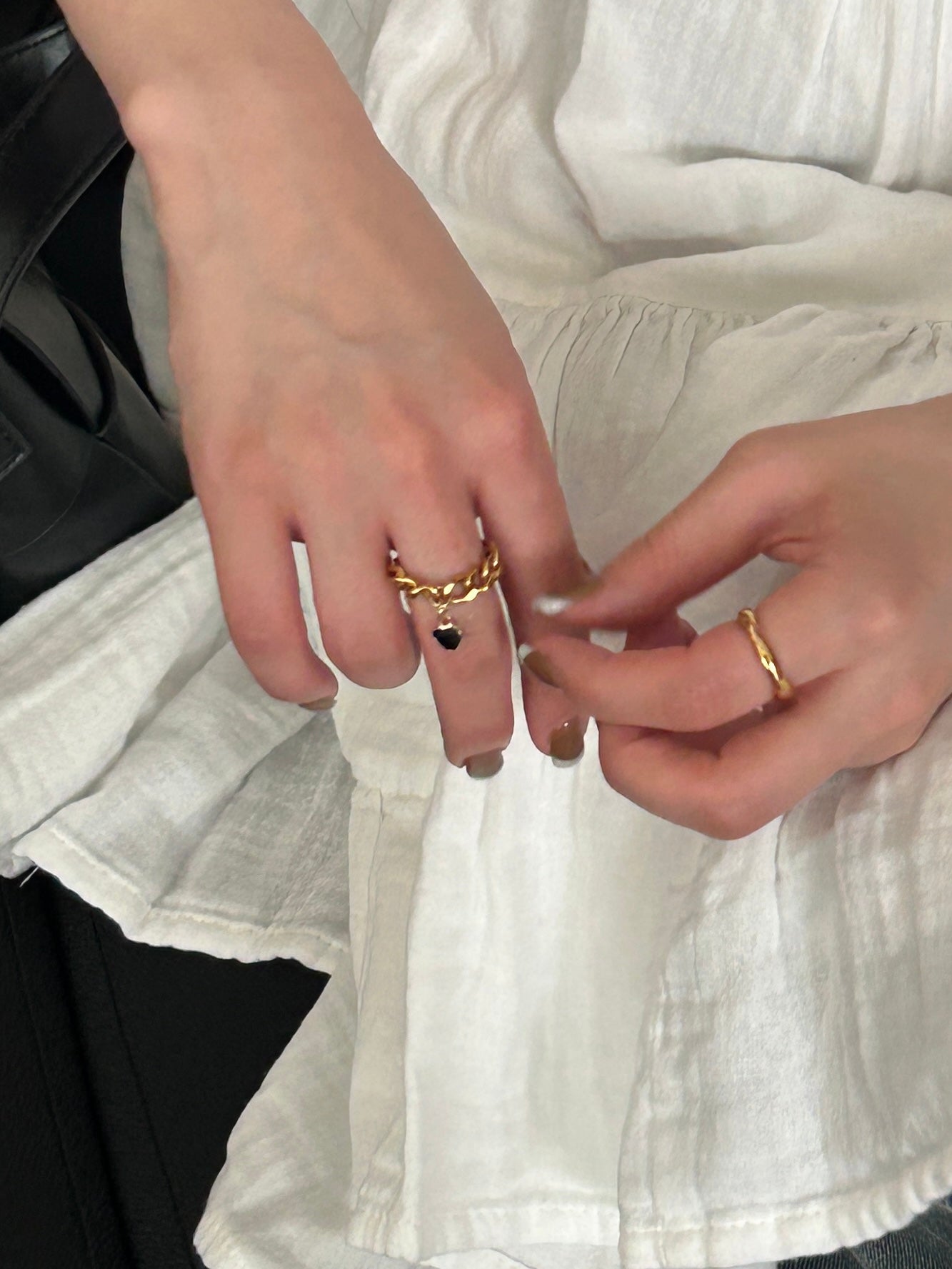 black heart ring