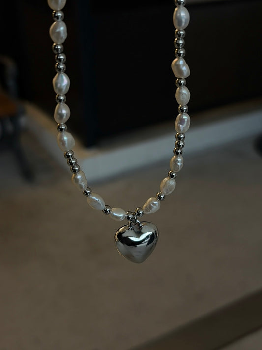 pearl beads necklace